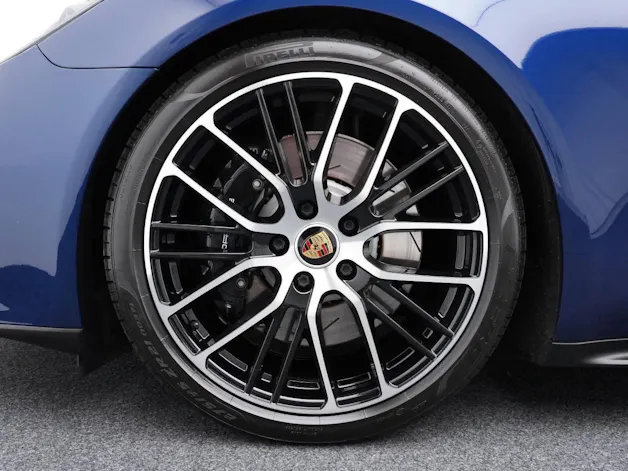 Porsche Panamera GTS Sport Turismo