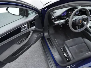 Porsche Panamera GTS Sport Turismo