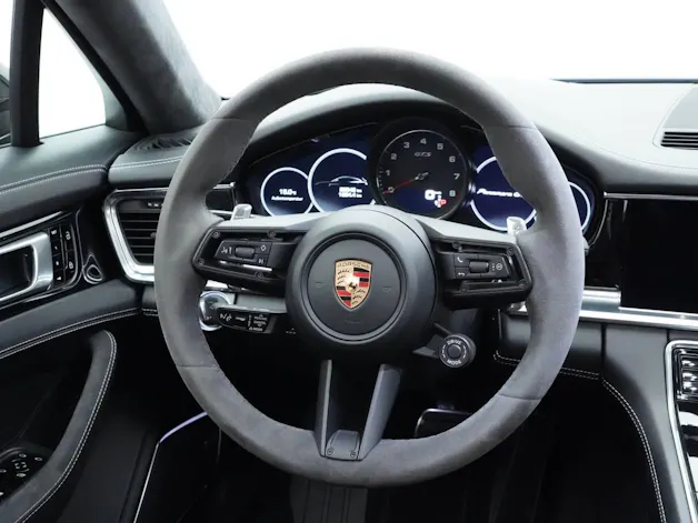 Porsche Panamera GTS Sport Turismo