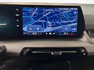 BMW 225e xDrive paddles Active Tourer