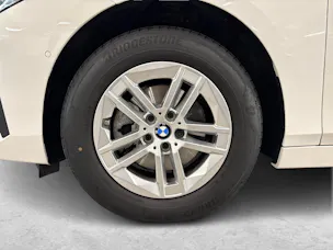 BMW 225e xDrive paddles Active Tourer