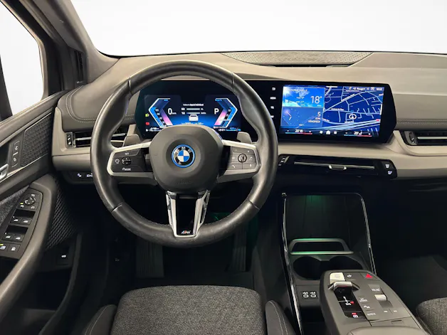 BMW 225e xDrive paddles Active Tourer
