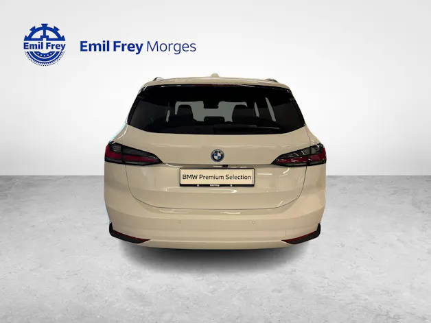 BMW 225e xDrive paddles Active Tourer