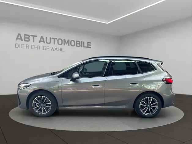 BMW 225e xDrive paddles Active Tourer