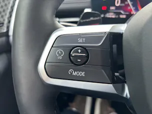 BMW 225e xDrive paddles Active Tourer
