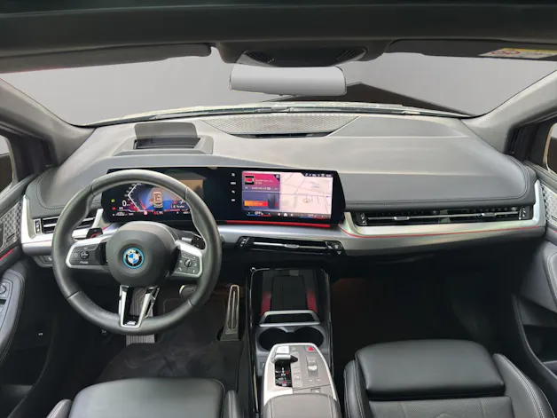 BMW 225e xDrive paddles Active Tourer