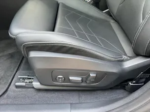 BMW 225e xDrive paddles Active Tourer