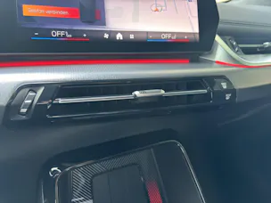 BMW 225e xDrive paddles Active Tourer