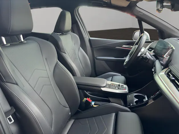 BMW 225e xDrive paddles Active Tourer