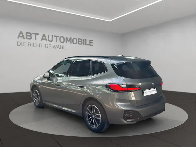 BMW 225e xDrive paddles Active Tourer