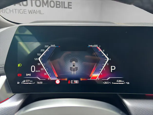 BMW 225e xDrive paddles Active Tourer