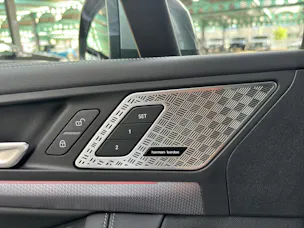 BMW 225e xDrive paddles Active Tourer