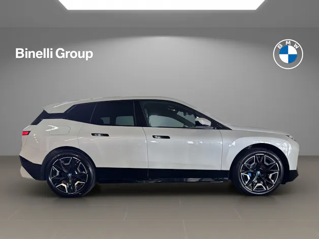 BMW iX xDrive50