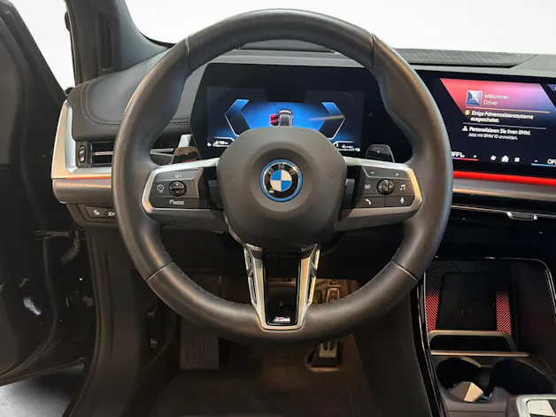 BMW 225e xDrive paddles Active Tourer