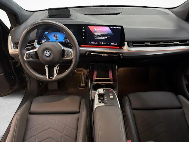 BMW 225e xDrive paddles Active Tourer