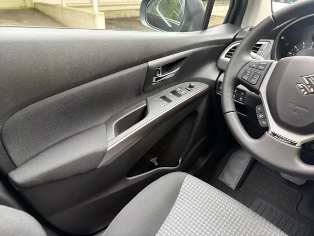 Suzuki S-Cross 1.4 T Sakura Hybrid 4x4