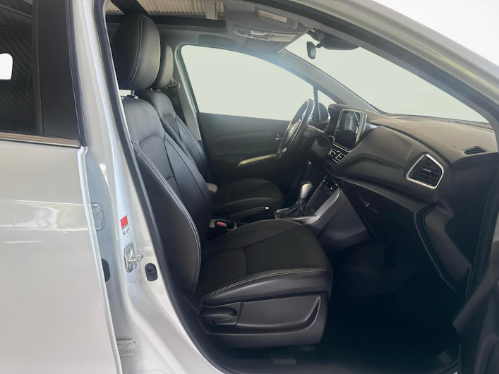 Fahrzeugbild SUZUKI S-CROSS