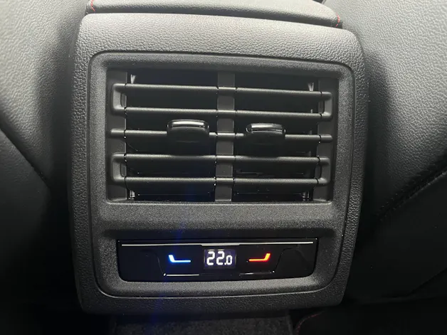 VW Golf VIII 2.0 TSI GTI DSG