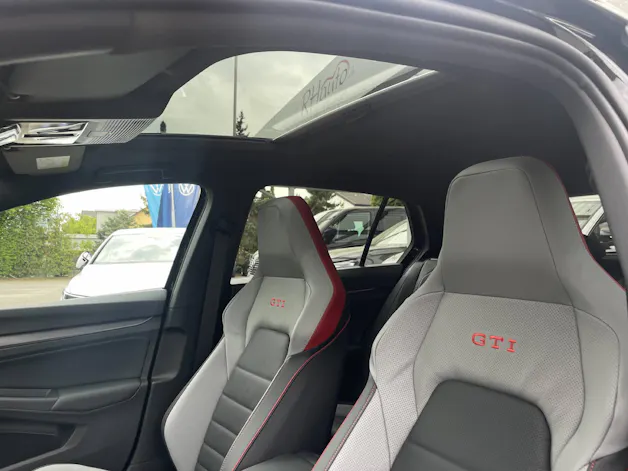 VW Golf VIII 2.0 TSI GTI DSG