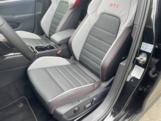 VW Golf VIII 2.0 TSI GTI DSG