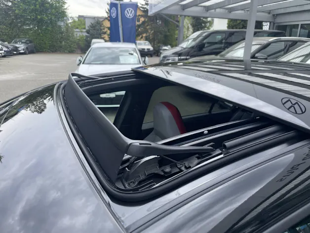 VW Golf VIII 2.0 TSI GTI DSG