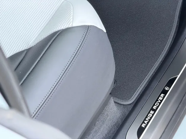 Land Rover Range Rover Sport 4.4 V8 SV Carbon