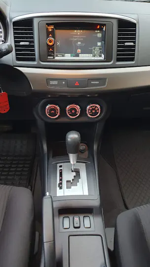 Mitsubishi Lancer 1.8 GS Automat