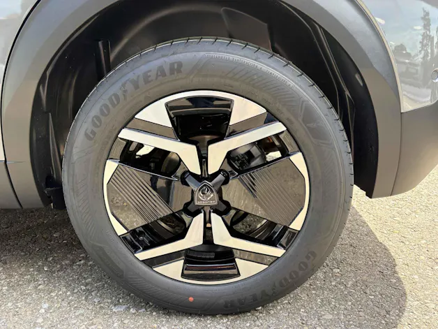 Peugeot 2008 1.2 145 MHEV GT