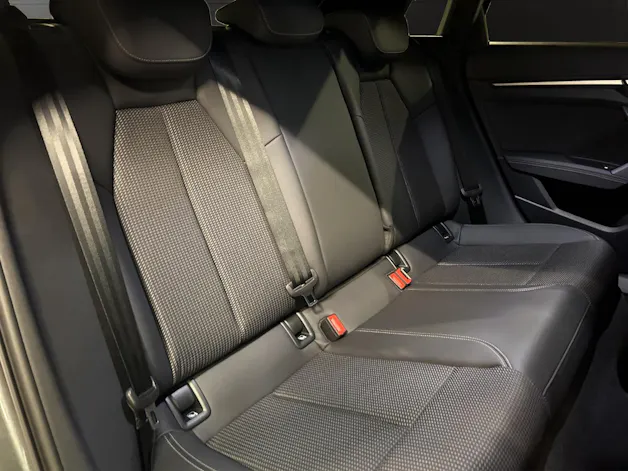 Audi A3 Sportback TFSI 110 kW S line Attraction S tronic