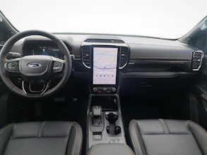 https://vehicle.imgix.net/4293336/75a40726-9f79-44cf-a34e-1f03938ddbb6.jpg