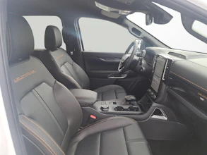 https://vehicle.imgix.net/4293336/7e41ea57-87cd-4295-a332-f804e70b72a5.jpg