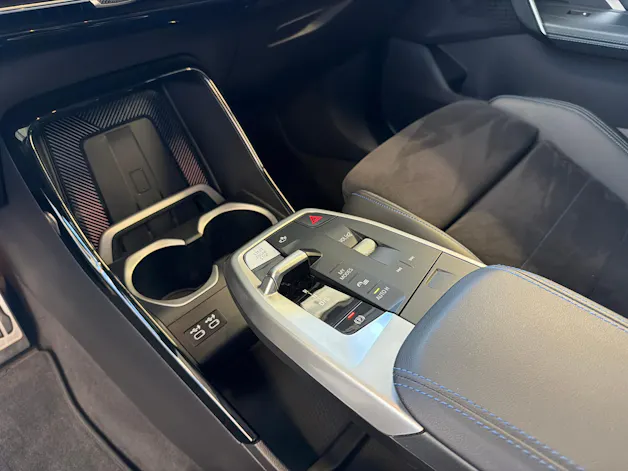 BMW X1 23d xDrive paddles
