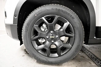 https://vehicle.imgix.net/4293464/156592ec-a3ae-4626-8319-24280d82e5d9.jpg