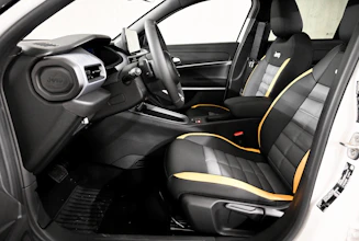 https://vehicle.imgix.net/4293464/2e4cd972-a3ac-4844-aa5b-23f8616adc02.jpg