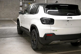 https://vehicle.imgix.net/4293464/6f8f7857-882f-4bd2-9170-b1edbe4d3903.jpg