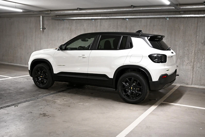 immagine del veicolo JEEP AVENGER