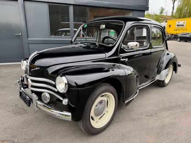 Renault 4CV Champs Elysses