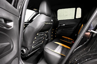 https://vehicle.imgix.net/4293473/4f8093ac-fd2c-455e-b754-00ebae580719.jpg