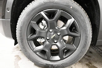 https://vehicle.imgix.net/4293473/86acfe1a-1a5c-4a2b-8e7f-a058d62e0586.jpg
