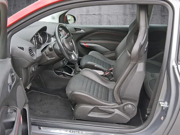 Opel Adam 1.4i Turbo Rocks S S/S