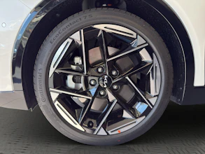 https://vehicle.imgix.net/4293738/46ec4d2b-b337-47ff-aae6-b32a410c716d.jpg