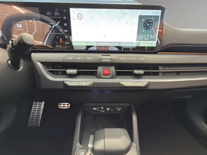 https://vehicle.imgix.net/4293738/4dc8eb89-b687-4c48-abb6-d6971f43a495.jpg