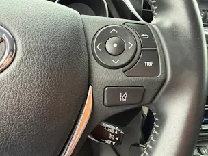 Toyota Auris Touring Sports 1.8 HSD Trend