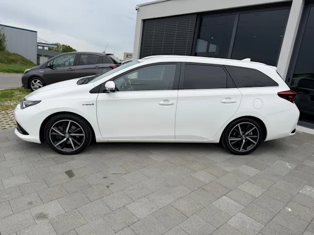 Toyota Auris Touring Sports 1.8 HSD Trend