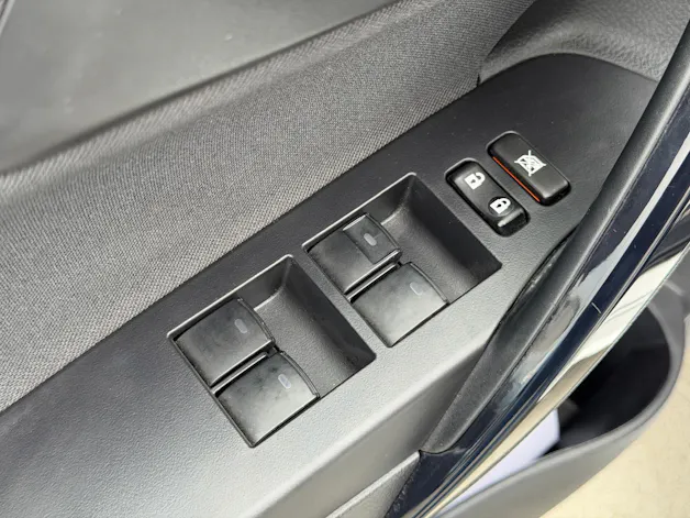 Toyota Auris Touring Sports 1.8 HSD Trend