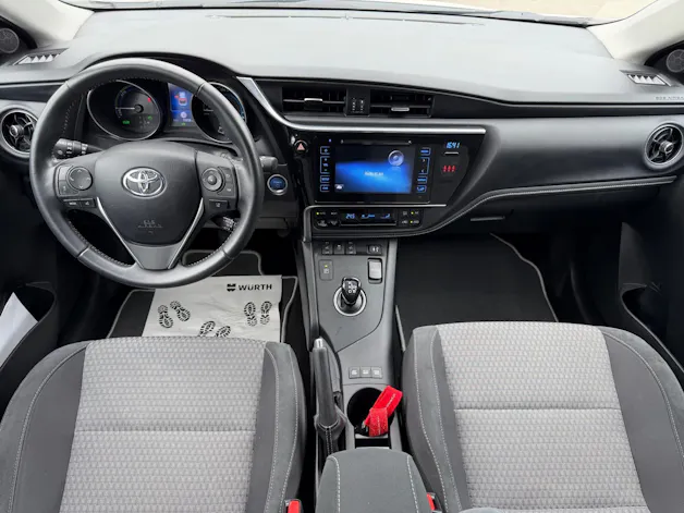Toyota Auris Touring Sports 1.8 HSD Trend