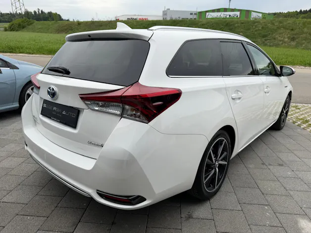 Toyota Auris Touring Sports 1.8 HSD Trend