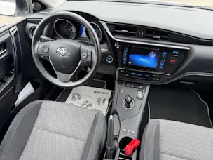 Toyota Auris Touring Sports 1.8 HSD Trend