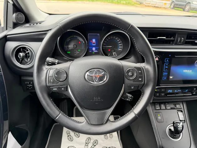 Toyota Auris Touring Sports 1.8 HSD Trend
