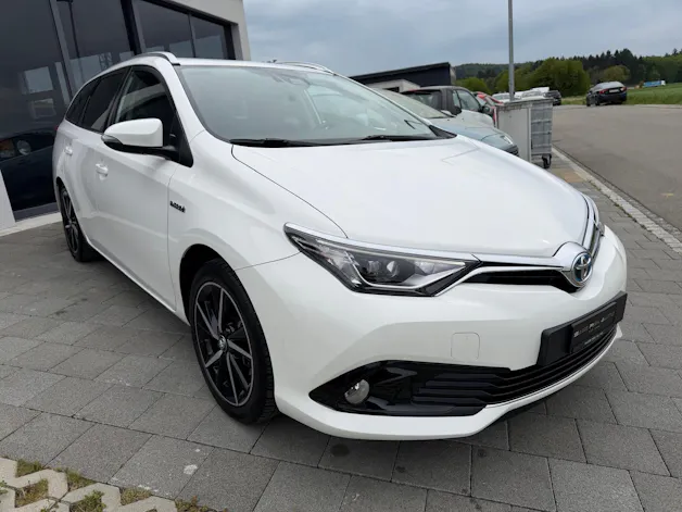 Toyota Auris Touring Sports 1.8 HSD Trend